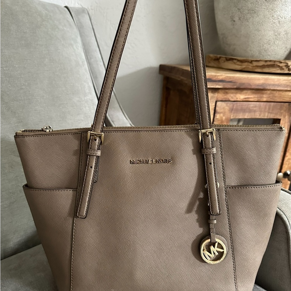 Michael Kors Jet Set Tan Tote Bag with Gold Accents